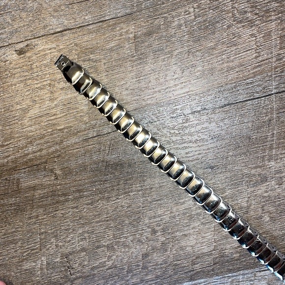 Unbranded Silver Colored Metal Rectangular Scale Elastic Belt OS - Picture 11 of 14